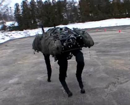 Робот BigDog вчиться ходити з переламаною ногою