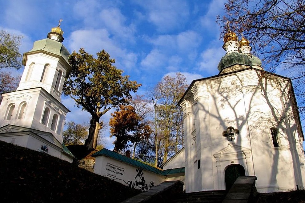 Антонієві печери