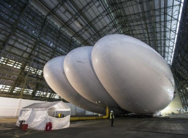 Airlander 10 - найбільший аеростат