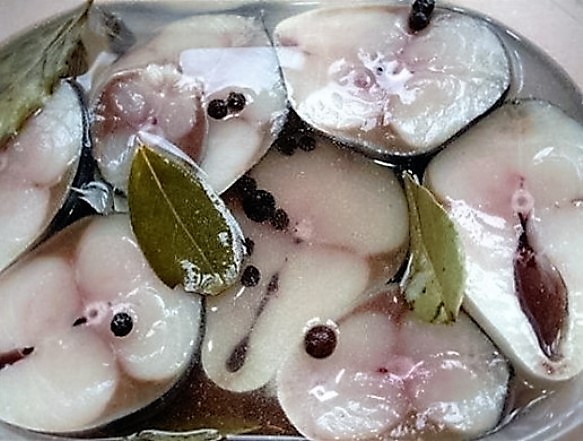 Закуски з оселедця (п'ять рецептів)