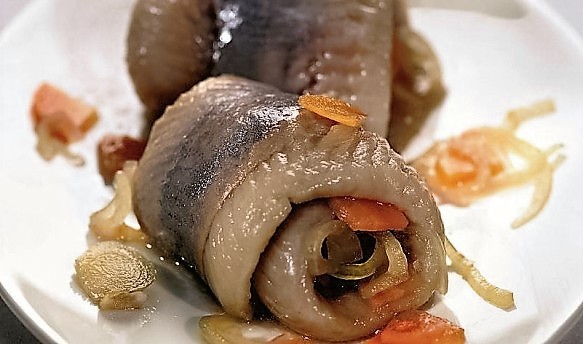 Закуски з оселедця (п'ять рецептів)