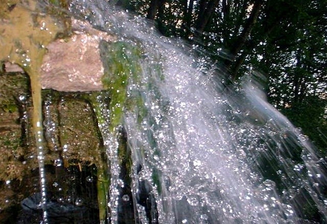 Вчіться пити воду
