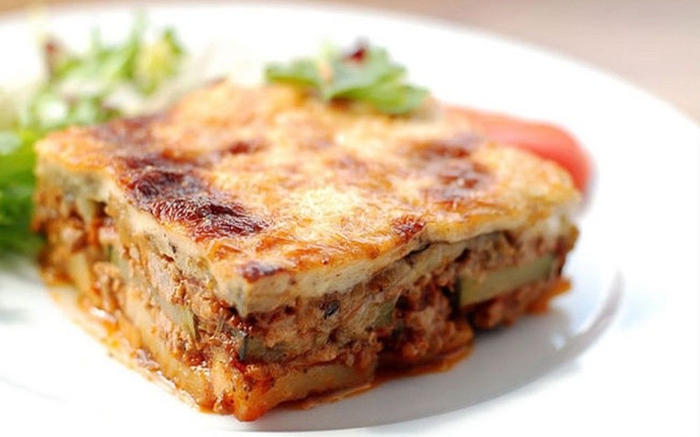 Мусака з картоплі з овочами (Румунія)