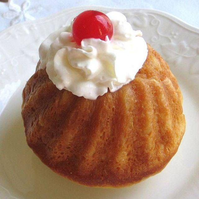 Саварин з сухарів (Румунія)