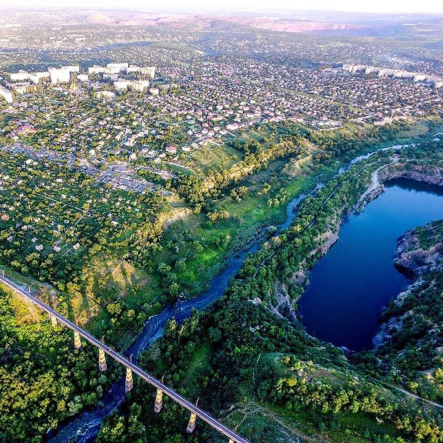 Медузи в Карачунівському водосховищі