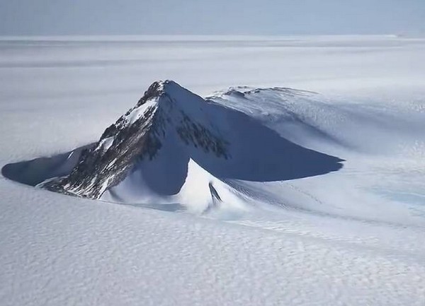 Про піраміди в Антарктиді