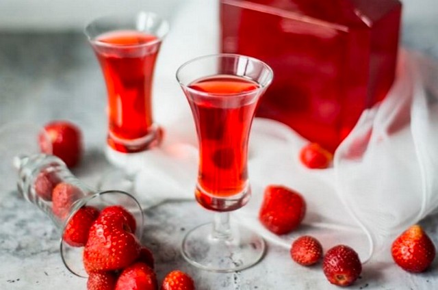 Полуниця тільки для дорослих