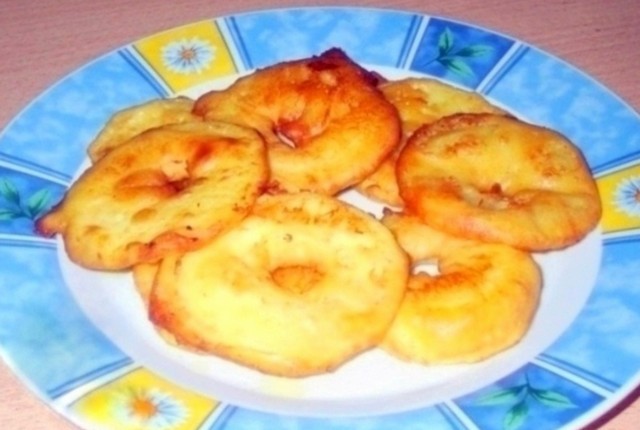 Яблука в тісті (Румунія)